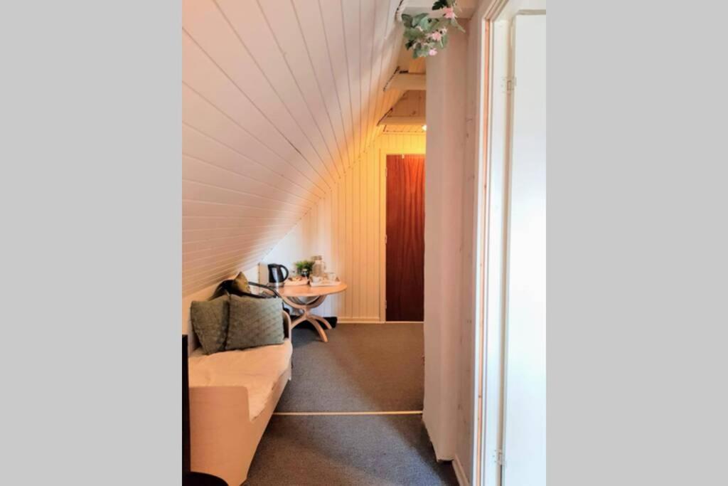 5 Minute Walk To Lego - 2 Bedrooms Loft Floor With Balcony 比隆 外观 照片